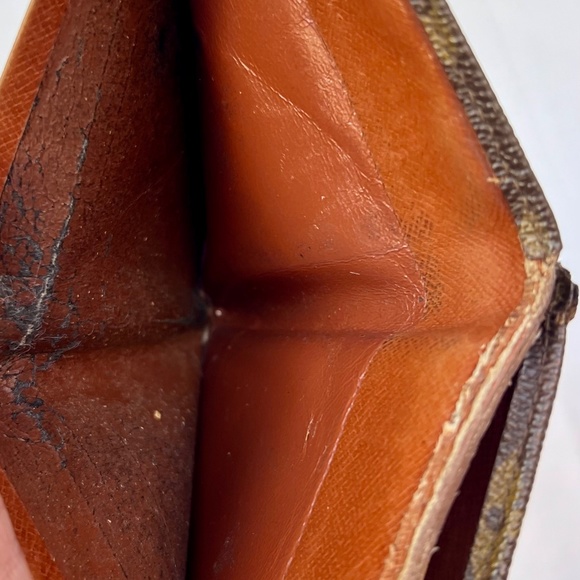 LOUIS VUITTON Vintage Monogram Elise Envelope Bi-Fold Wallet - Picture 13 of 15